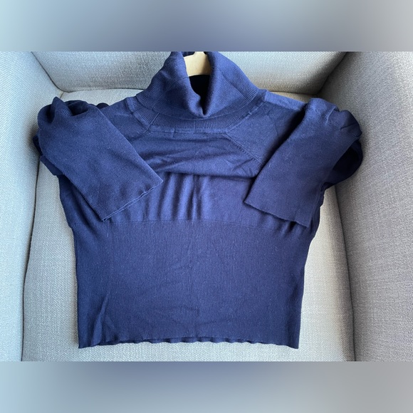 Turtle Neck Top - Picture 3 of 10